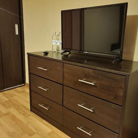 2-Х Комнатная Квартира Посуточно Shymkent Exterior foto